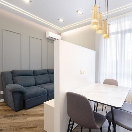 Petrovdom Ж38 In Luxury Apartments At 68 Zhylyanska Street,38 Perlyna Kiev Dış mekan fotoğraf