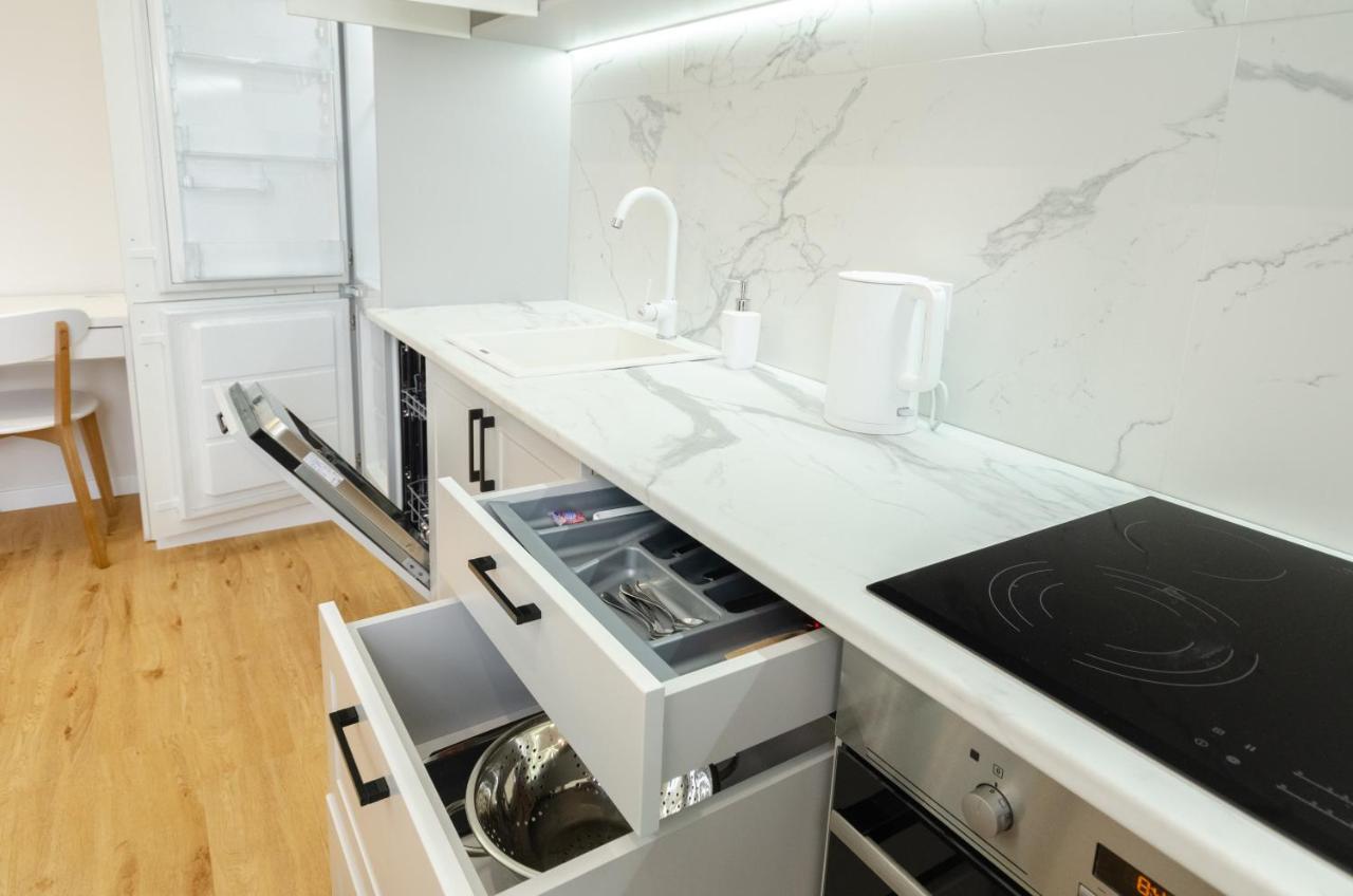Petrovdom Ж38 In Luxury Apartments At 68 Zhylyanska Street,38 Perlyna Kiev Dış mekan fotoğraf