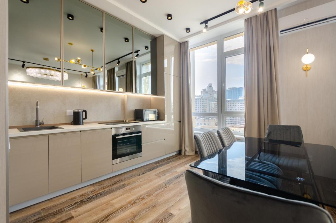 Petrovdom Ж38 In Luxury Apartments At 68 Zhylyanska Street,38 Perlyna Kiev Dış mekan fotoğraf