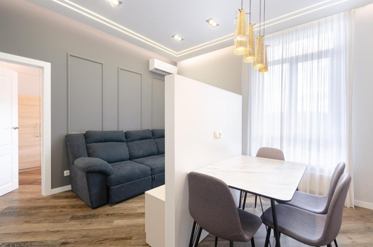 Petrovdom Ж38 In Luxury Apartments At 68 Zhylyanska Street,38 Perlyna Kiev Dış mekan fotoğraf