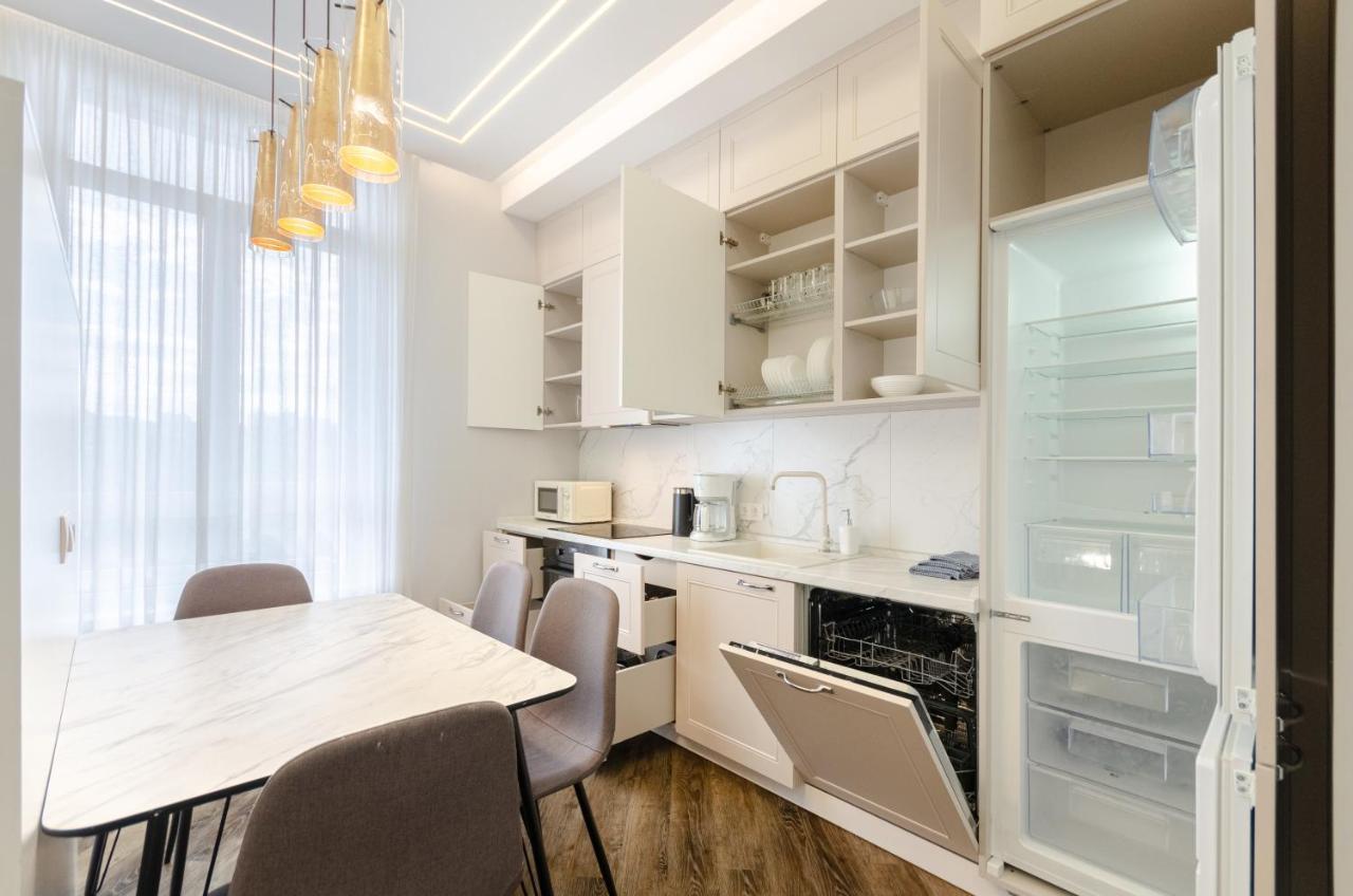 Petrovdom Ж38 In Luxury Apartments At 68 Zhylyanska Street,38 Perlyna Kiev Dış mekan fotoğraf