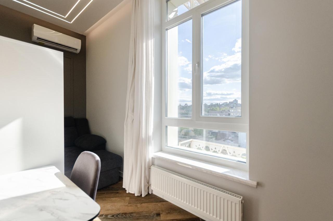 Petrovdom Ж38 In Luxury Apartments At 68 Zhylyanska Street,38 Perlyna Kiev Dış mekan fotoğraf